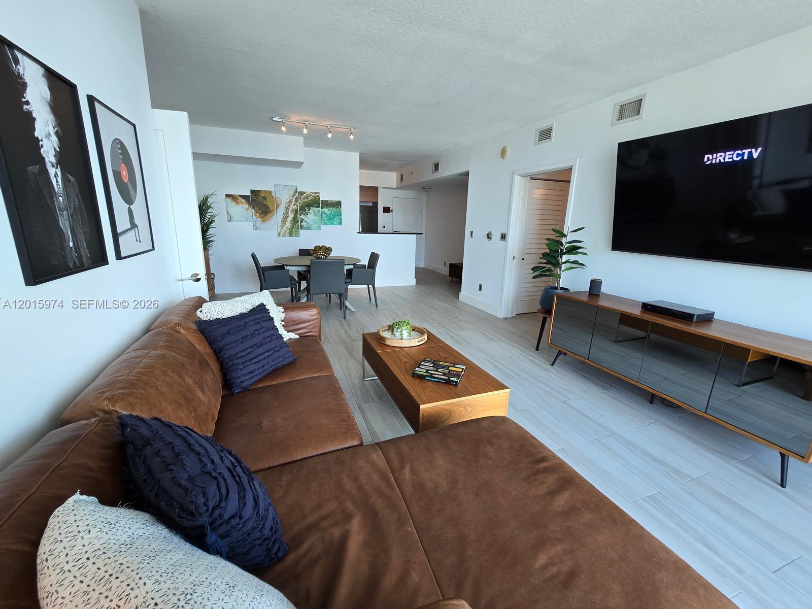 325 S Biscayne Blvd #3719, Miami FL 33131