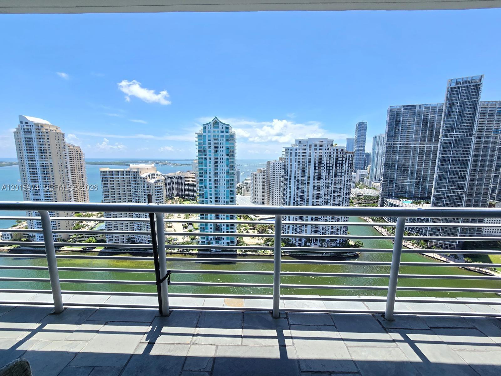 325 S Biscayne Blvd #3719, Miami FL 33131