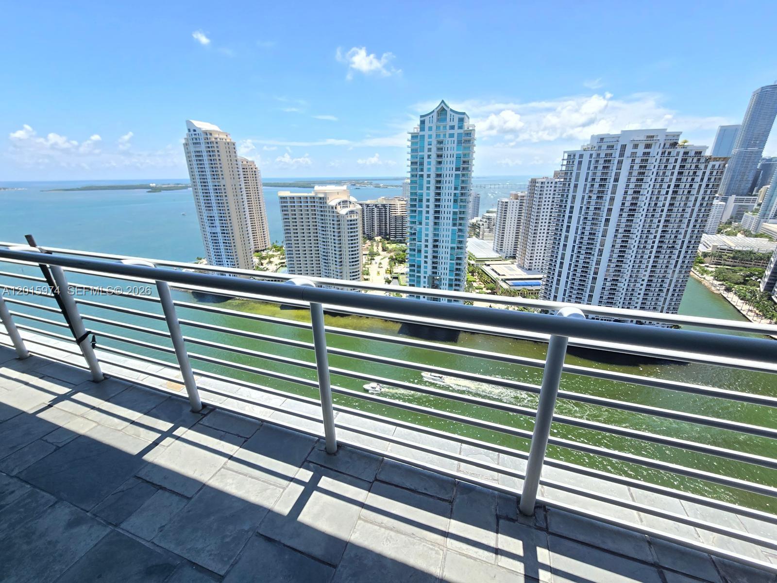 325 S Biscayne Blvd #3719, Miami FL 33131