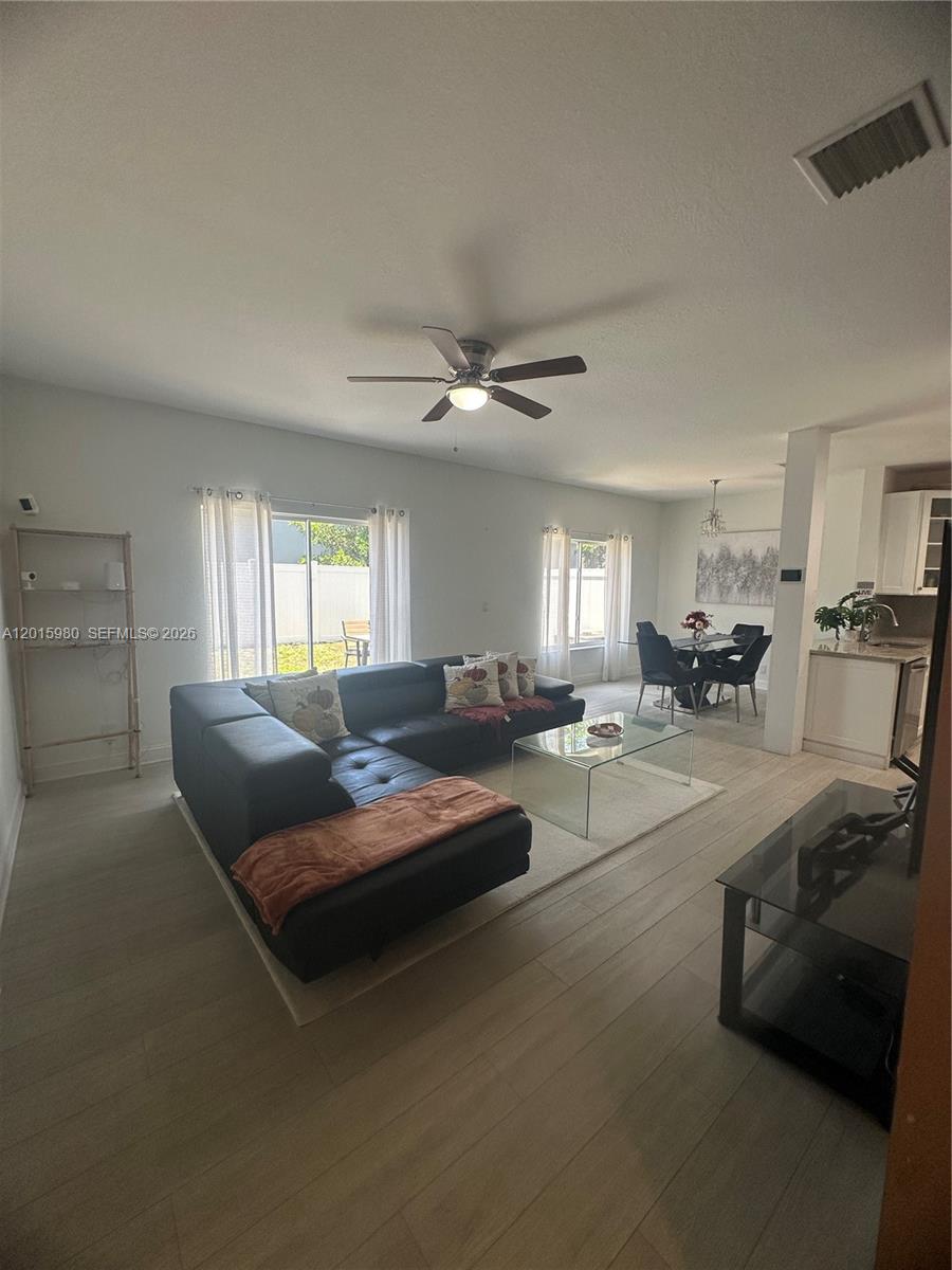 5402 Pointe Villa Dr #B, Lighthouse Point FL 33064