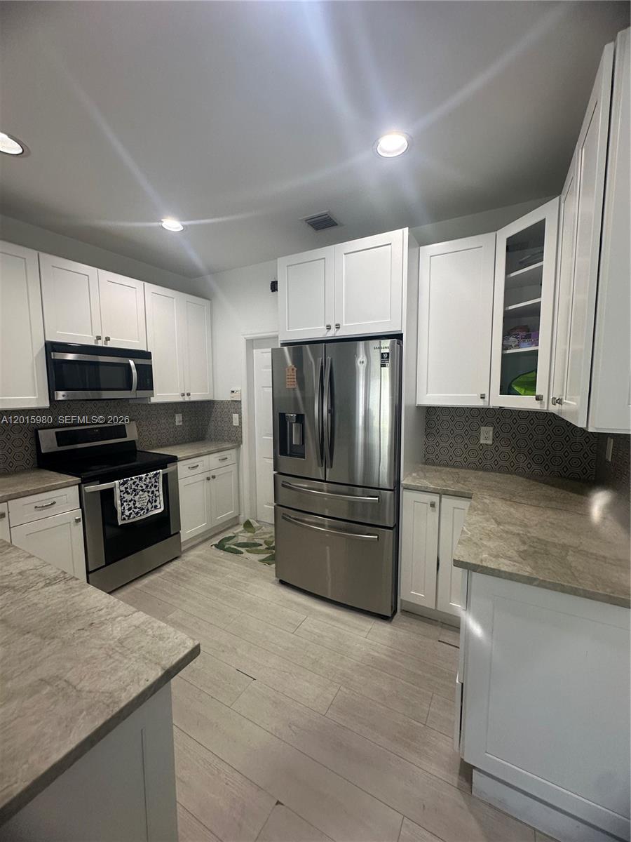 5402 Pointe Villa Dr #B, Lighthouse Point FL 33064