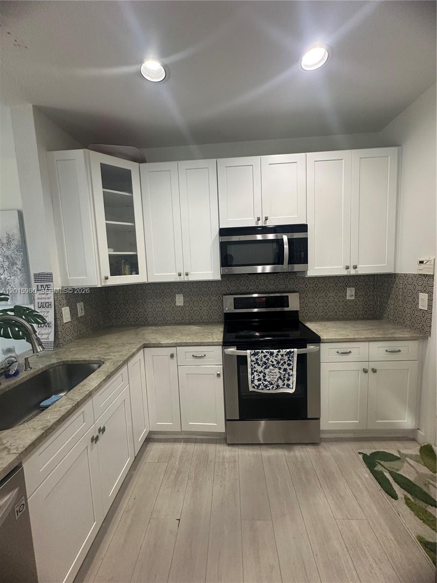5402 Pointe Villa Dr #B, Lighthouse Point FL 33064