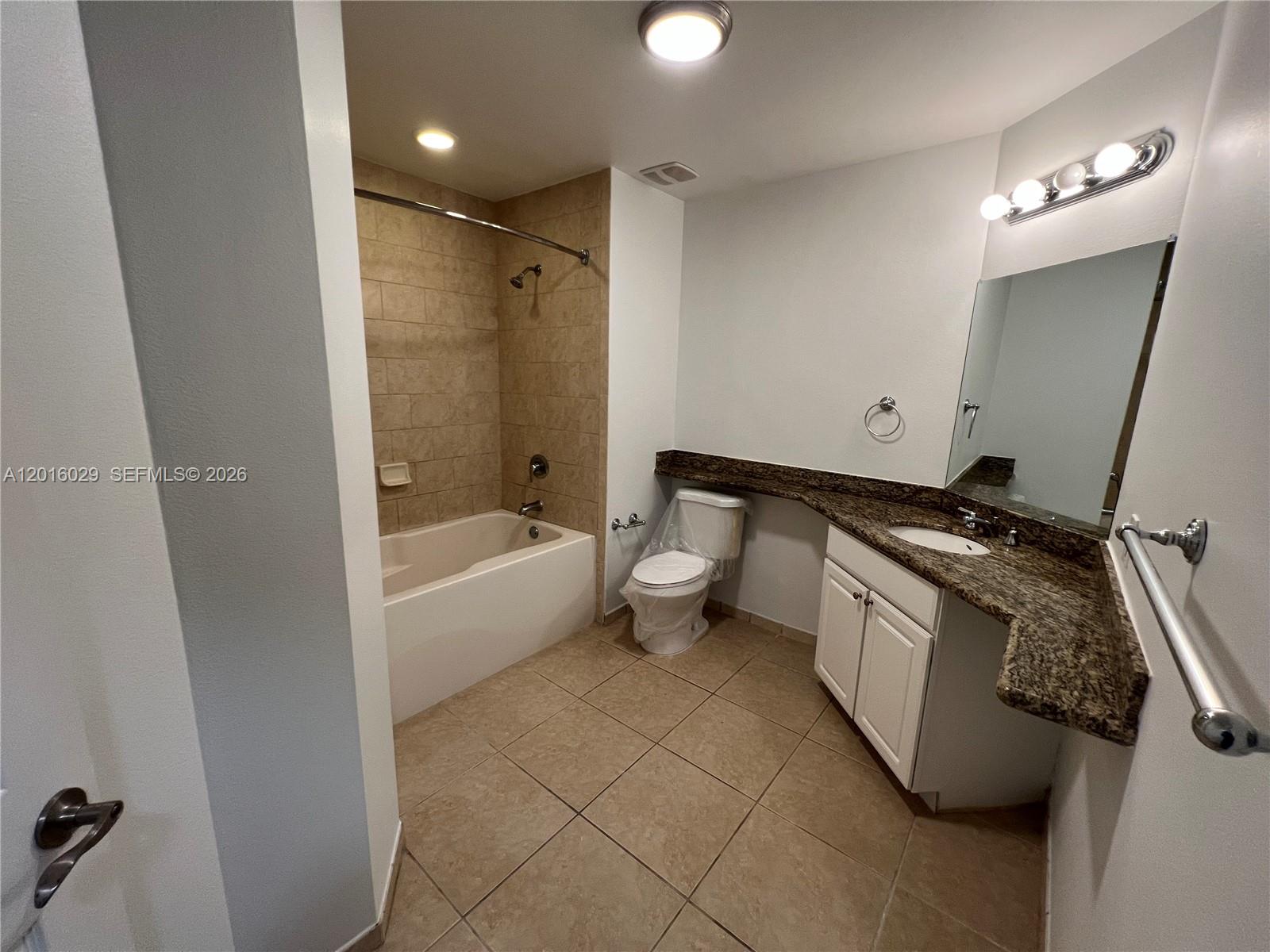 3001 NE 185th St #122, Aventura FL 33180