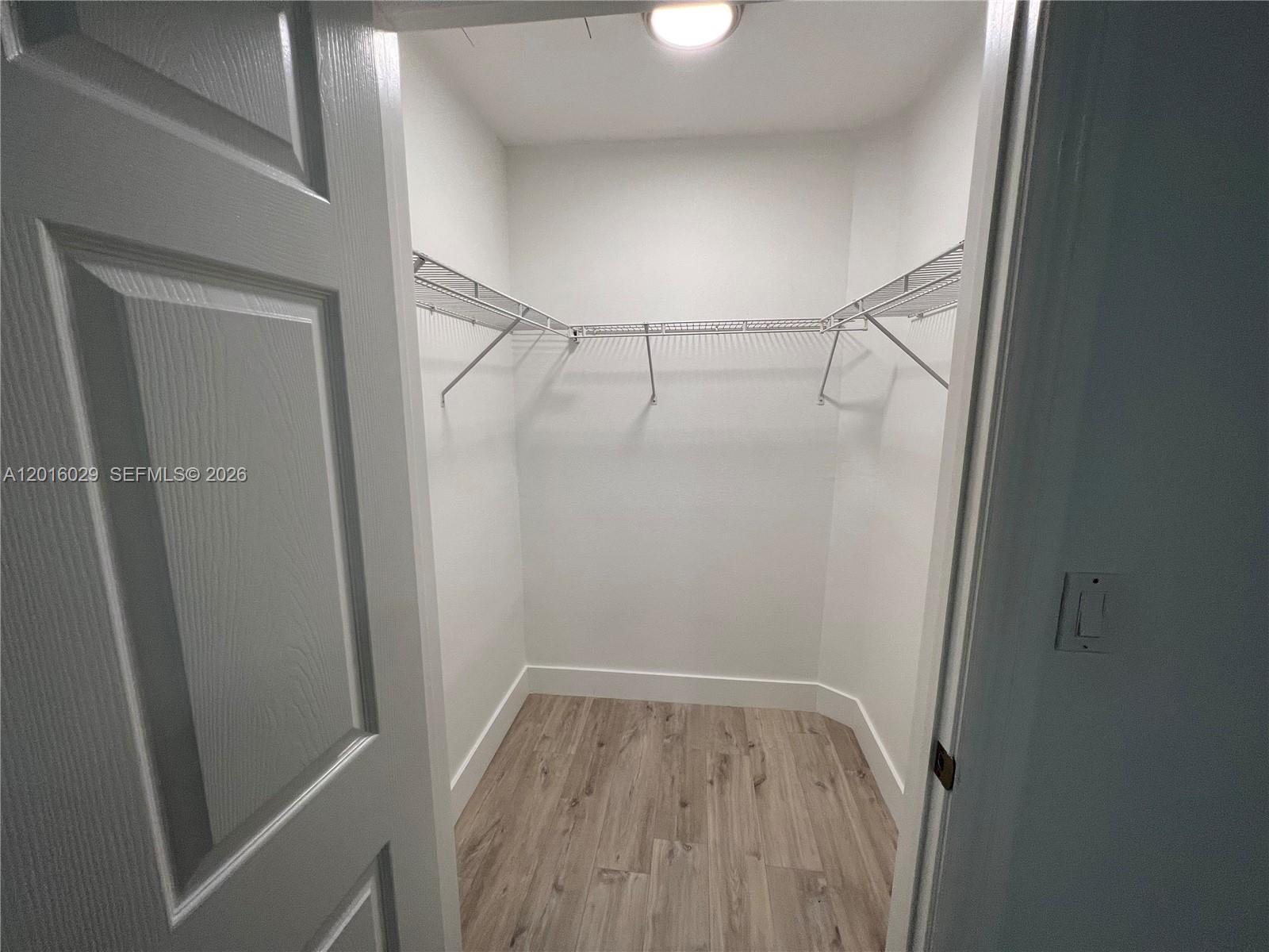3001 NE 185th St #122, Aventura FL 33180
