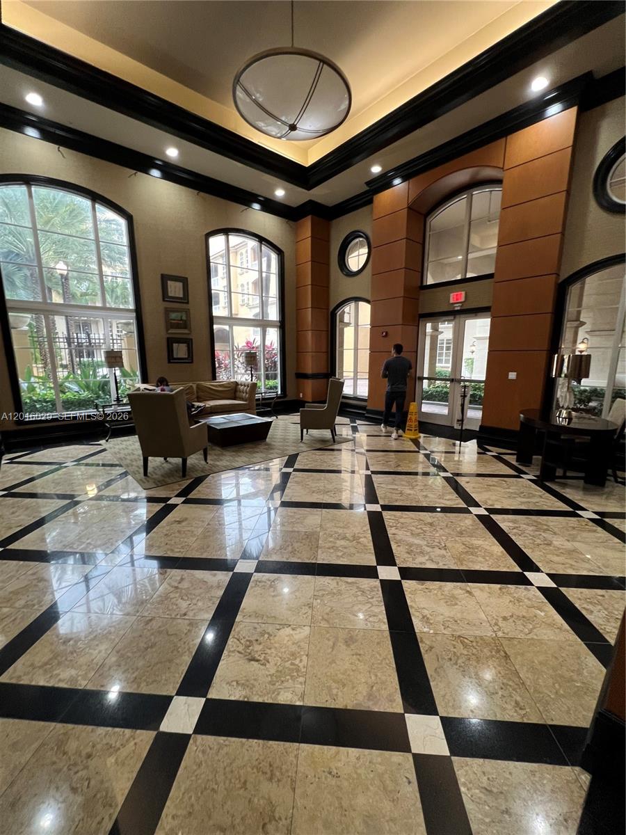 3001 NE 185th St #122, Aventura FL 33180