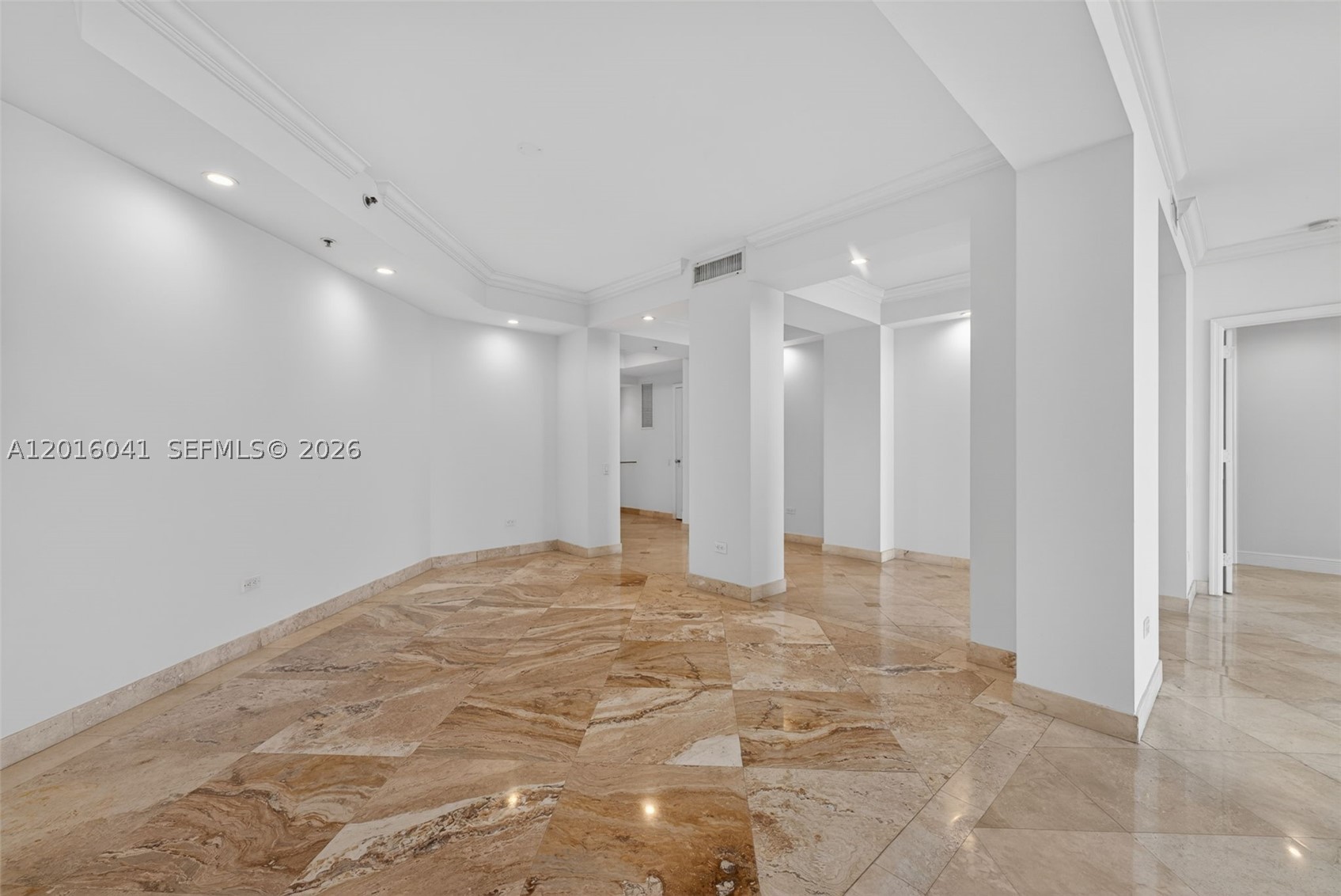 808 Brickell Key Dr #3304, Miami FL 33131