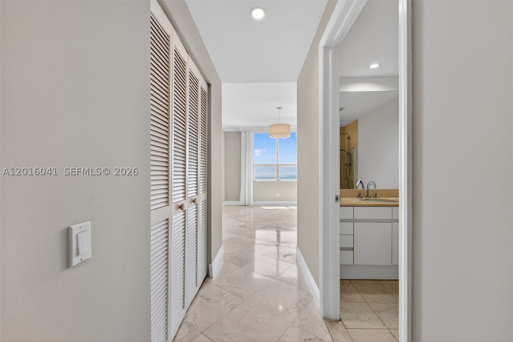 808 Brickell Key Dr #3304, Miami FL 33131