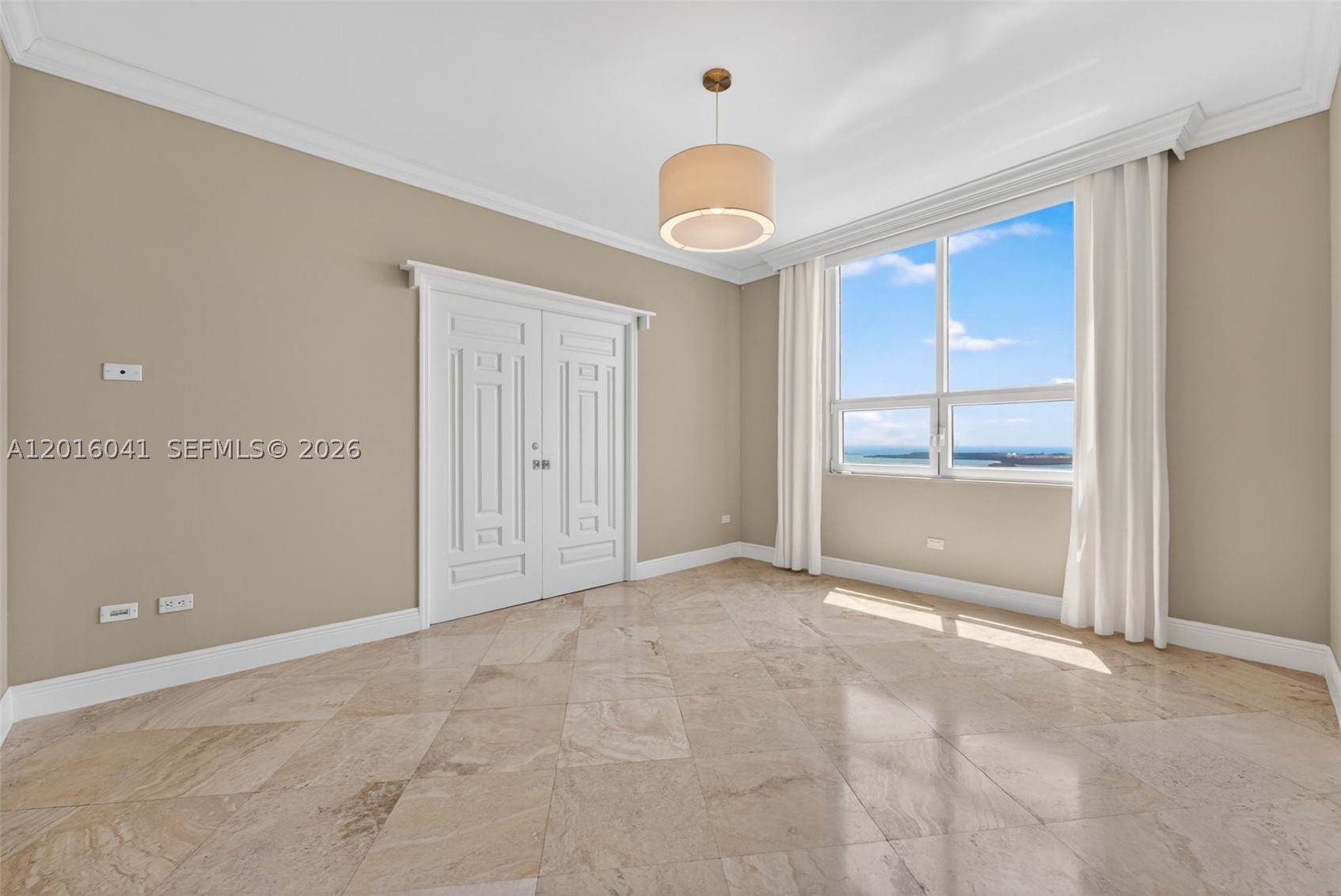 808 Brickell Key Dr #3304, Miami FL 33131
