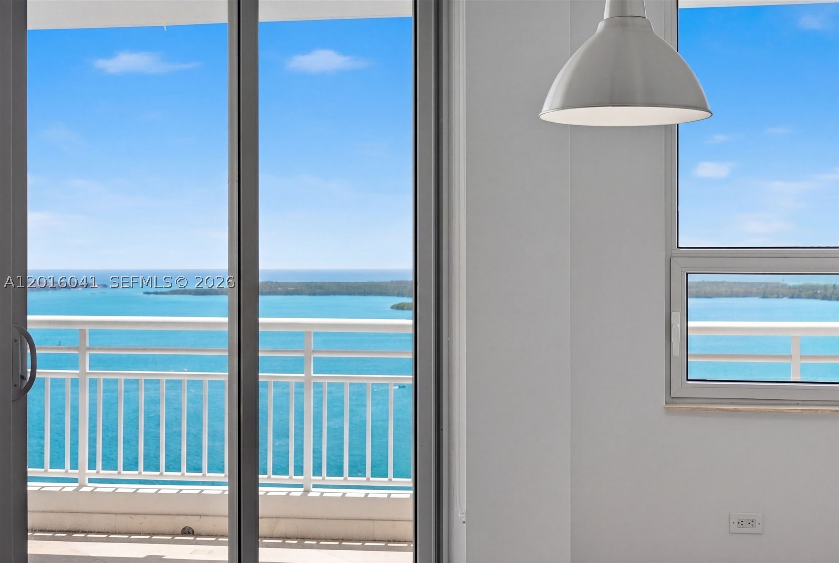 808 Brickell Key Dr #3304, Miami FL 33131