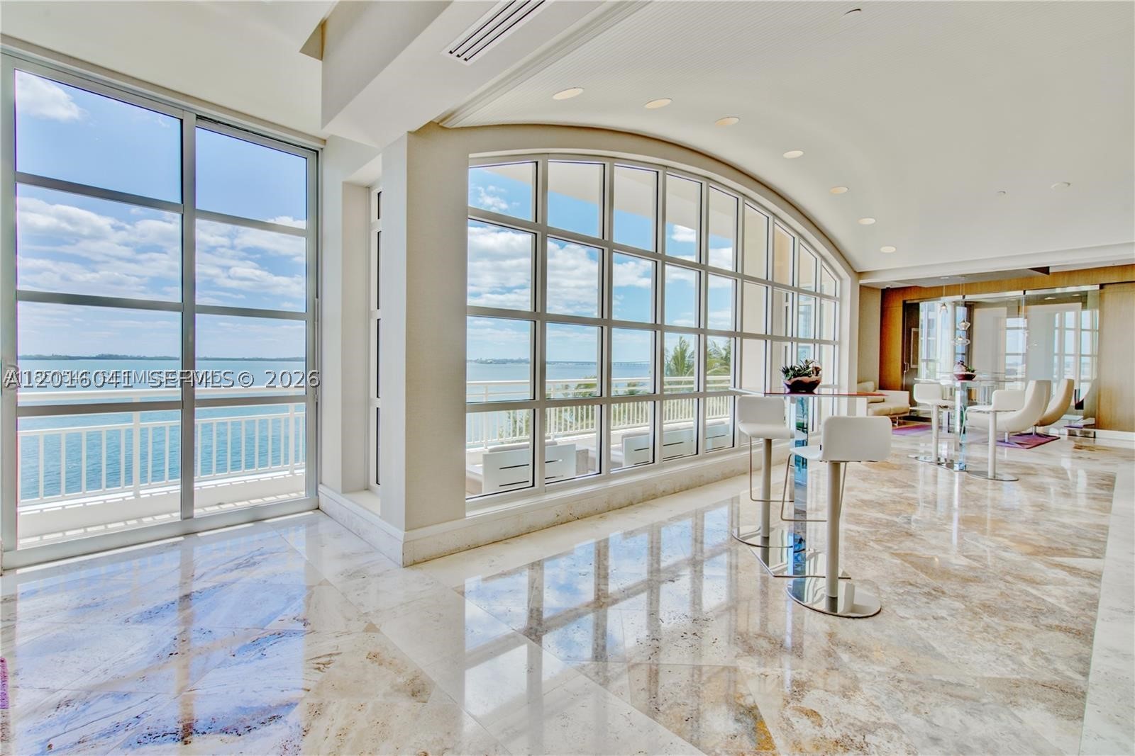 808 Brickell Key Dr #3304, Miami FL 33131