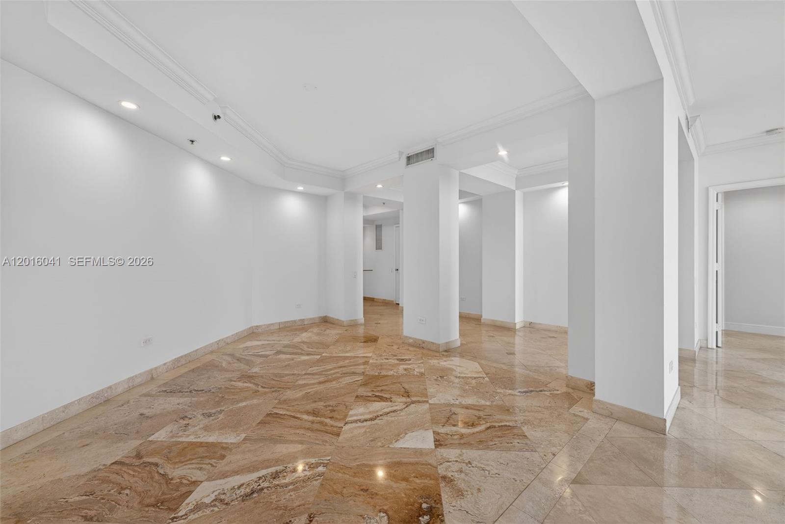 808 Brickell Key Dr #3304, Miami FL 33131