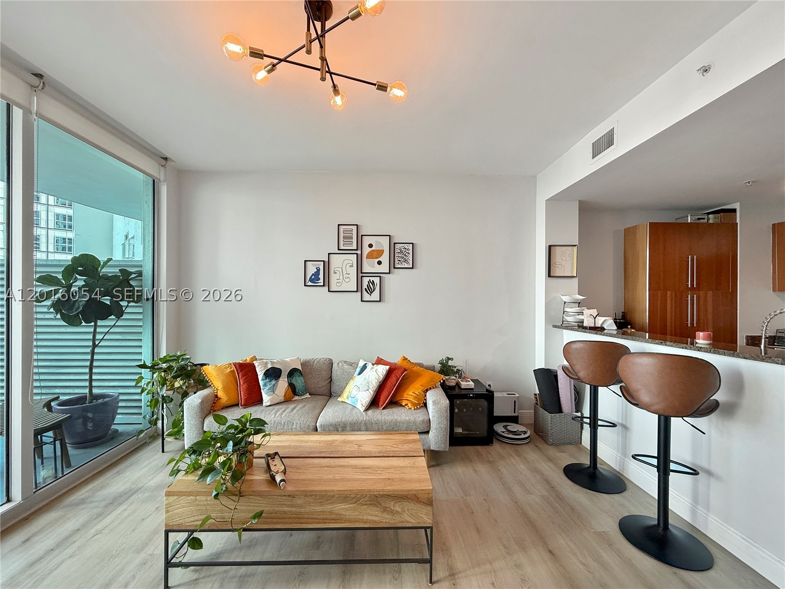 300 S Biscayne Blvd #T-1705, Miami FL 33131