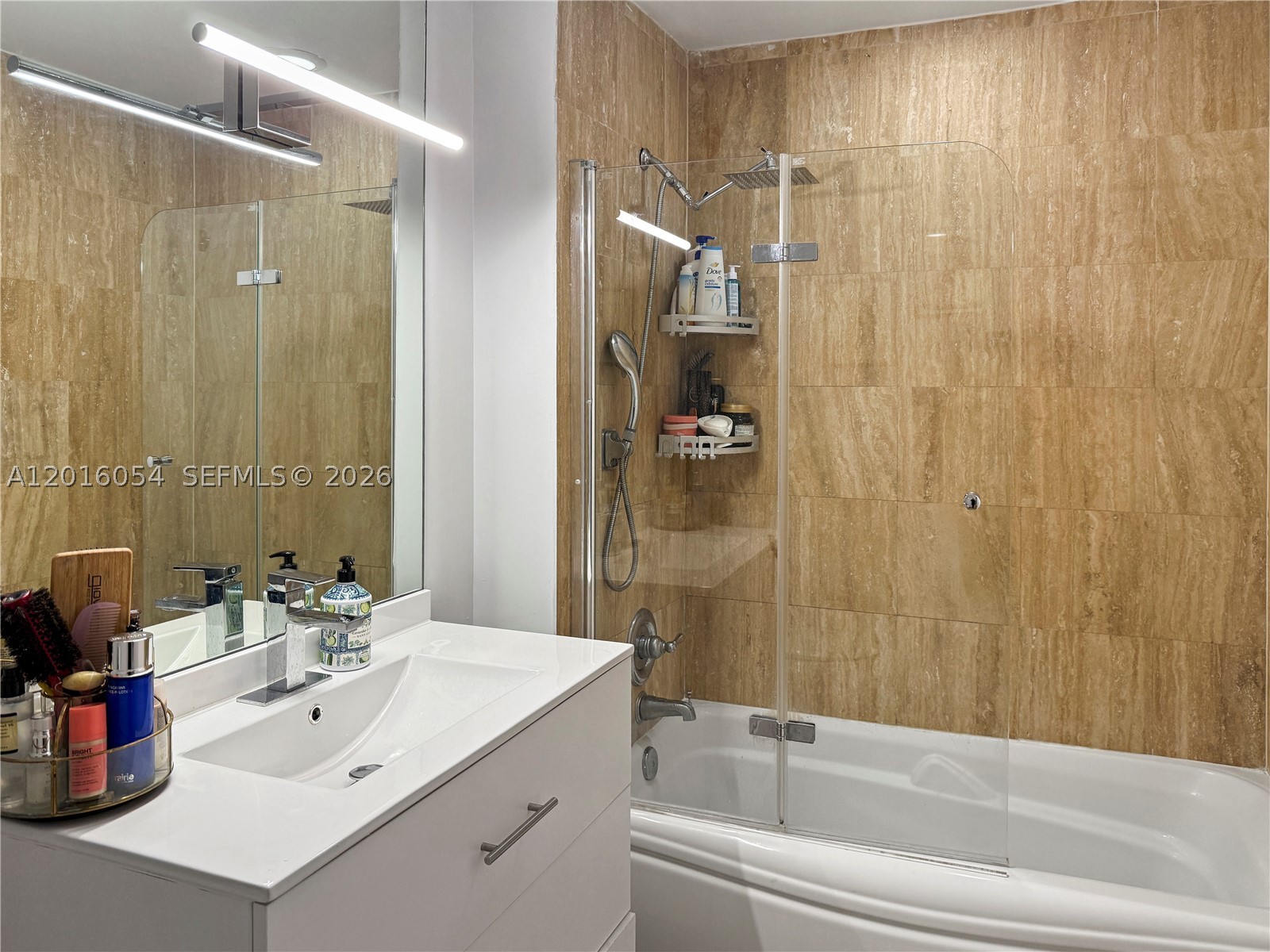 300 S Biscayne Blvd #T-1705, Miami FL 33131