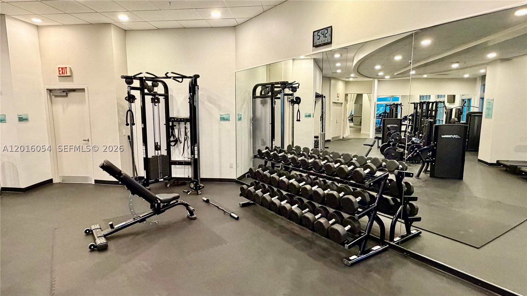 300 S Biscayne Blvd #T-1705, Miami FL 33131