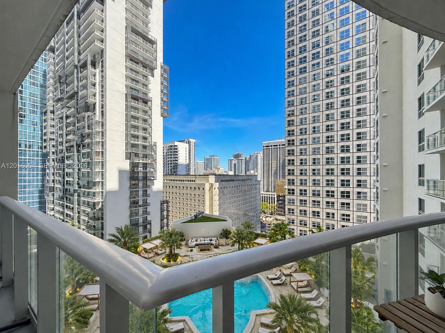 300 S Biscayne Blvd #T-1705, Miami FL 33131