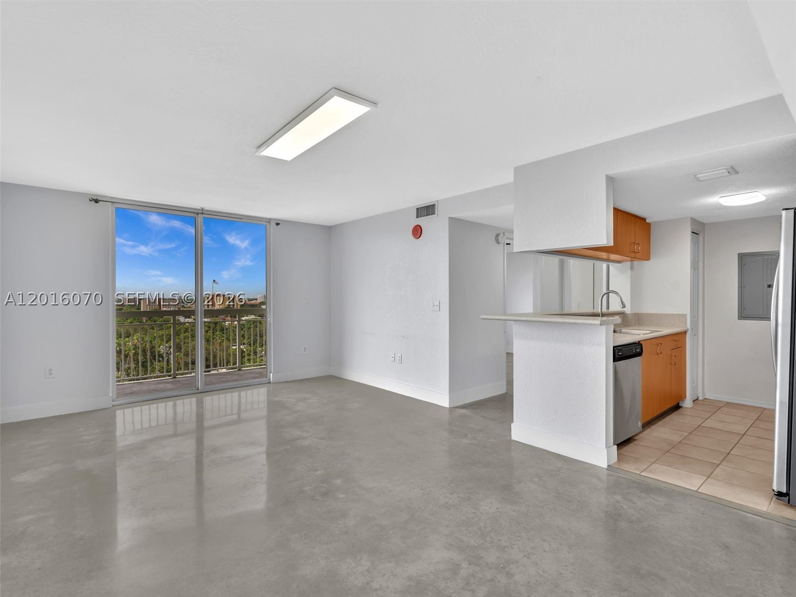 816 NW 11th St #1208, Miami FL 33136