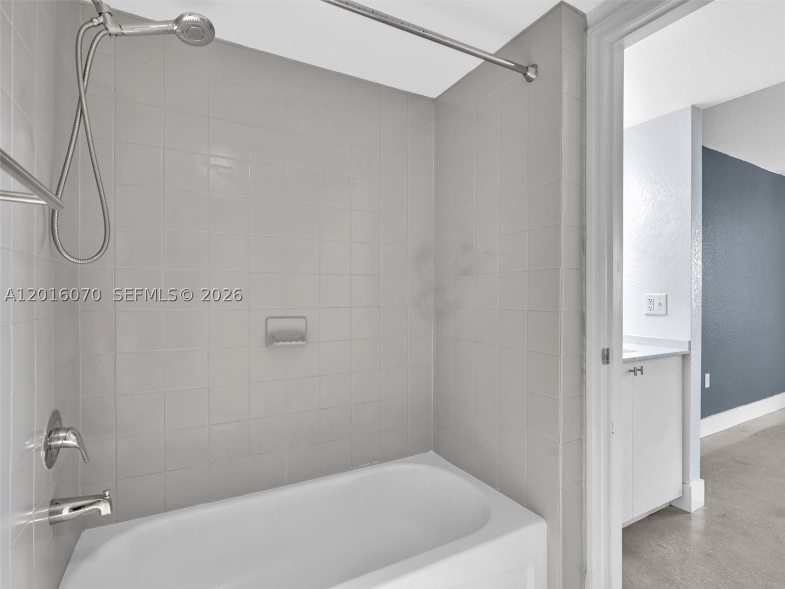 816 NW 11th St #1208, Miami FL 33136