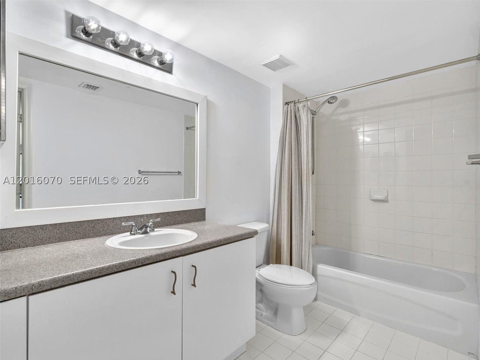 816 NW 11th St #1208, Miami FL 33136