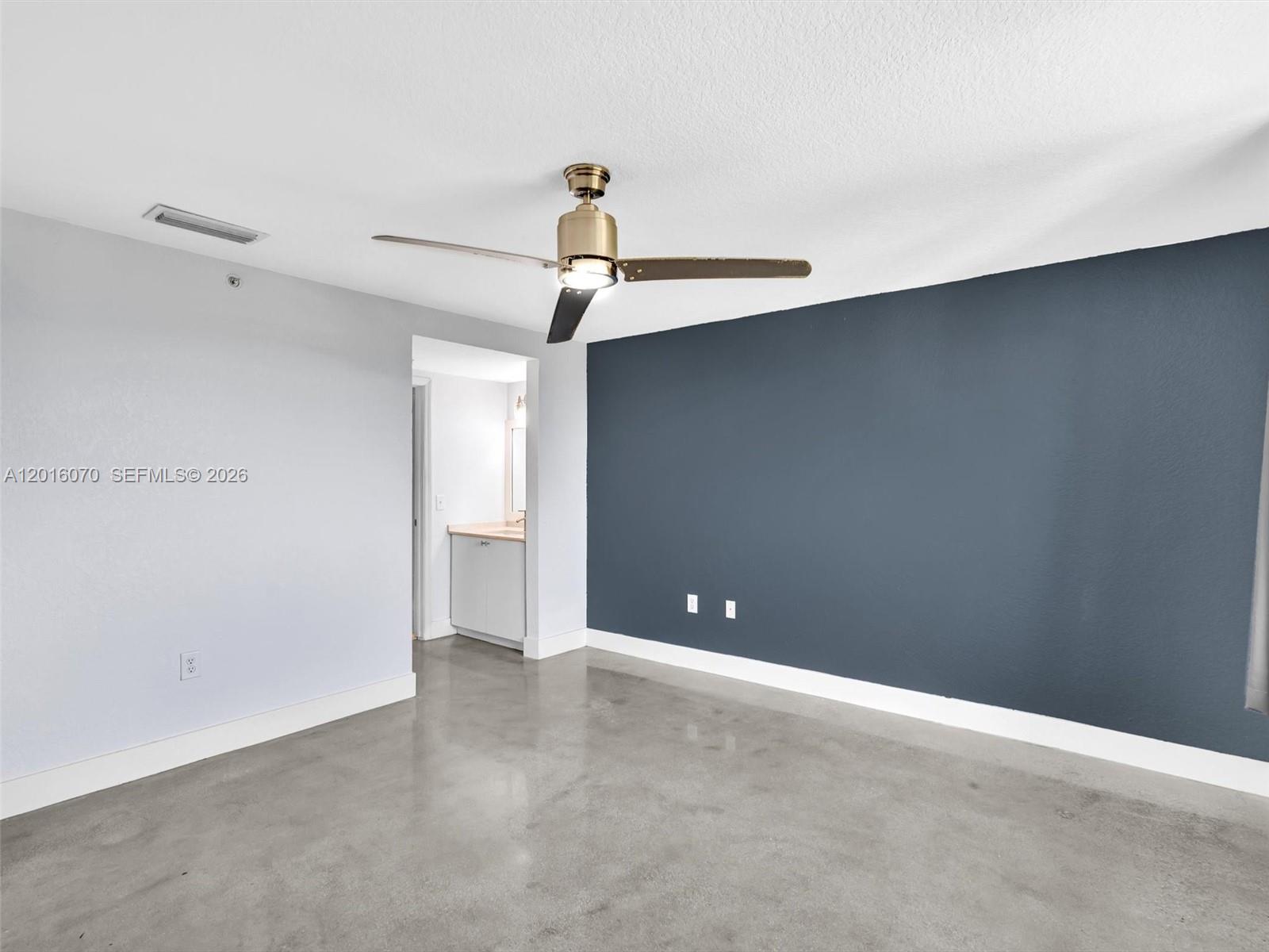 816 NW 11th St #1208, Miami FL 33136