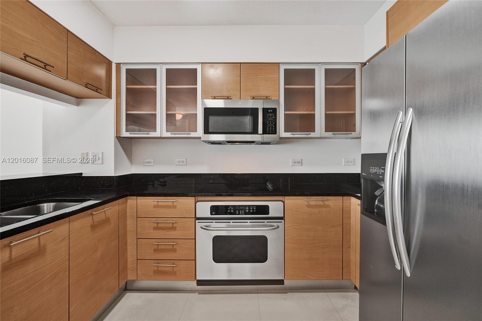31 SE 5th St #2305, Miami FL 33131