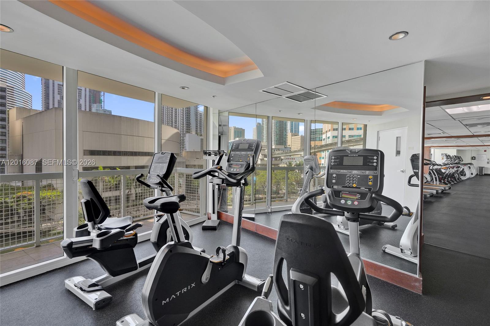 31 SE 5th St #2305, Miami FL 33131