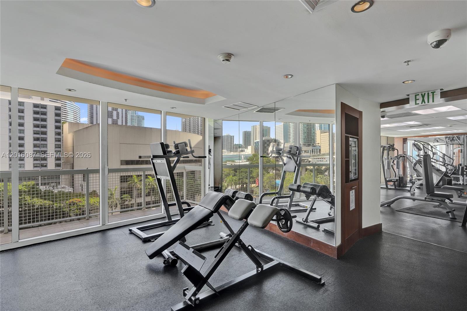 31 SE 5th St #2305, Miami FL 33131