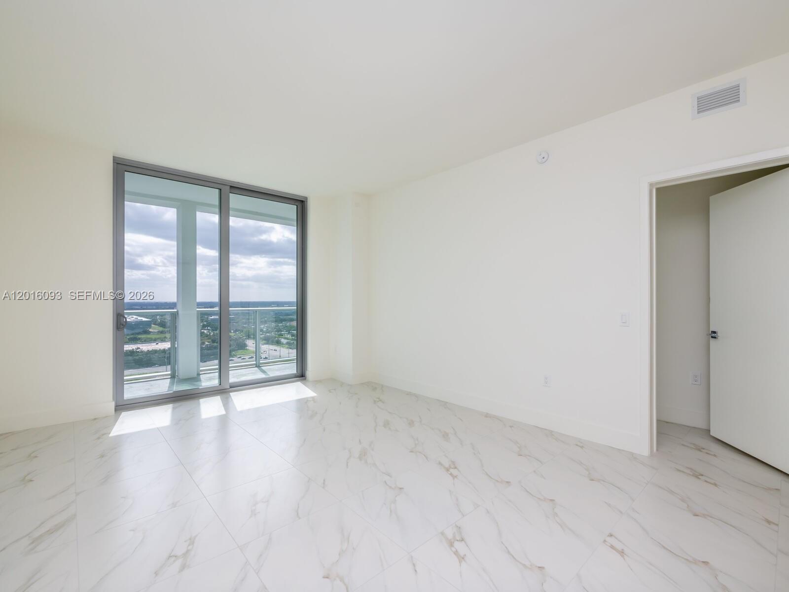 2000 S Metropica Way #2007, Sunrise FL 33323