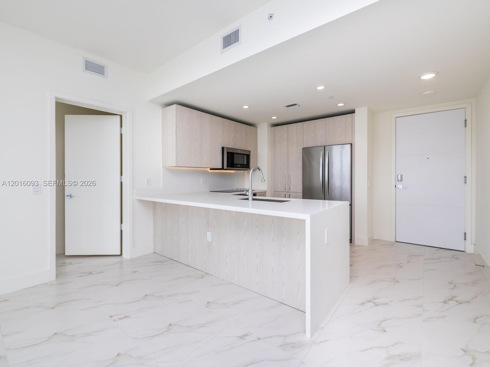 2000 S Metropica Way #2007, Sunrise FL 33323