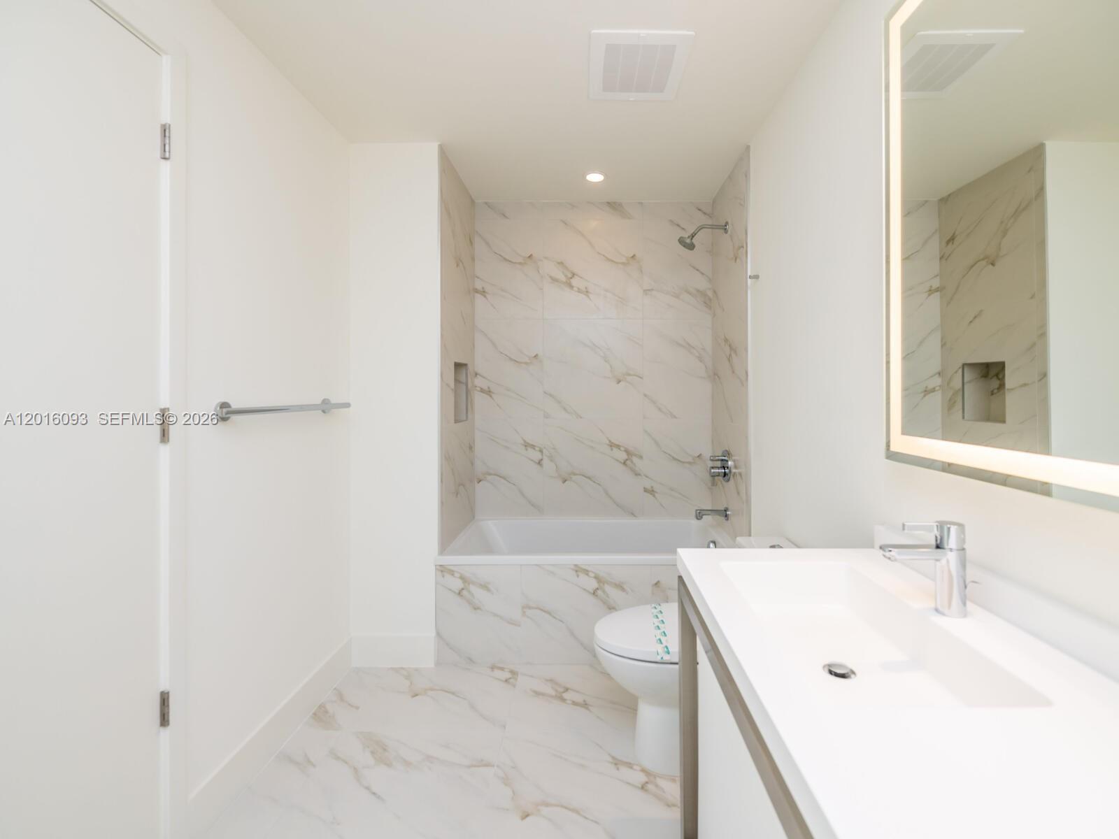 2000 S Metropica Way #2007, Sunrise FL 33323