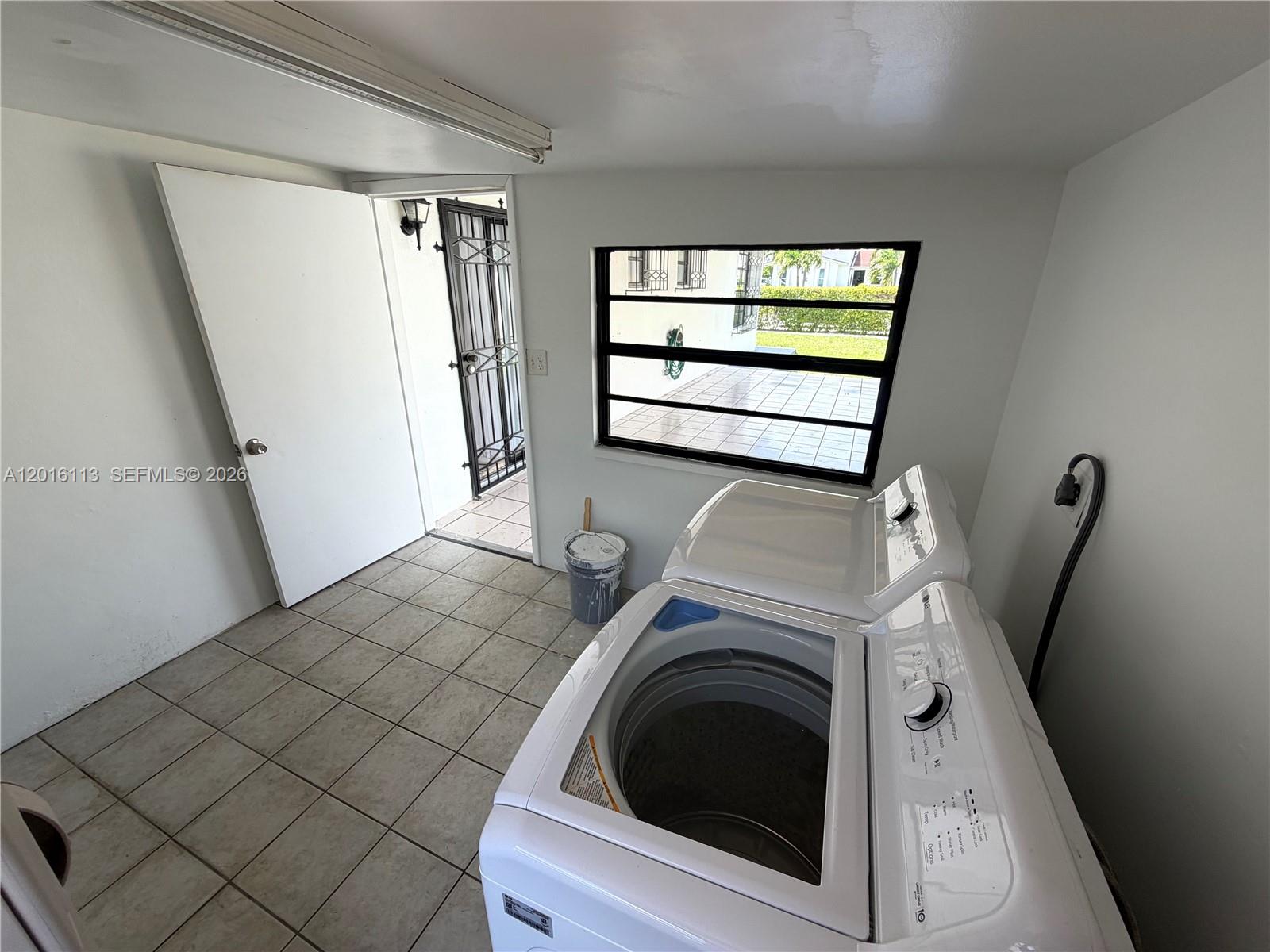 7993 SW 9th Ter, Miami FL 33144