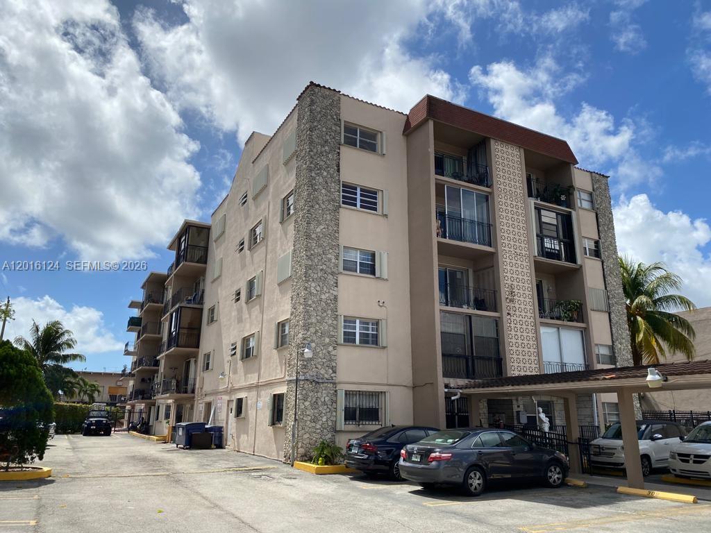 3640 NW 9th St #201, Miami FL 33125