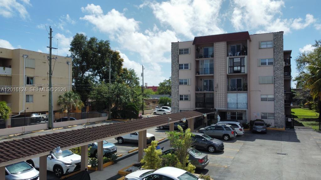 3640 NW 9th St #201, Miami FL 33125