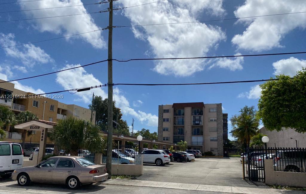 3640 NW 9th St #201, Miami FL 33125