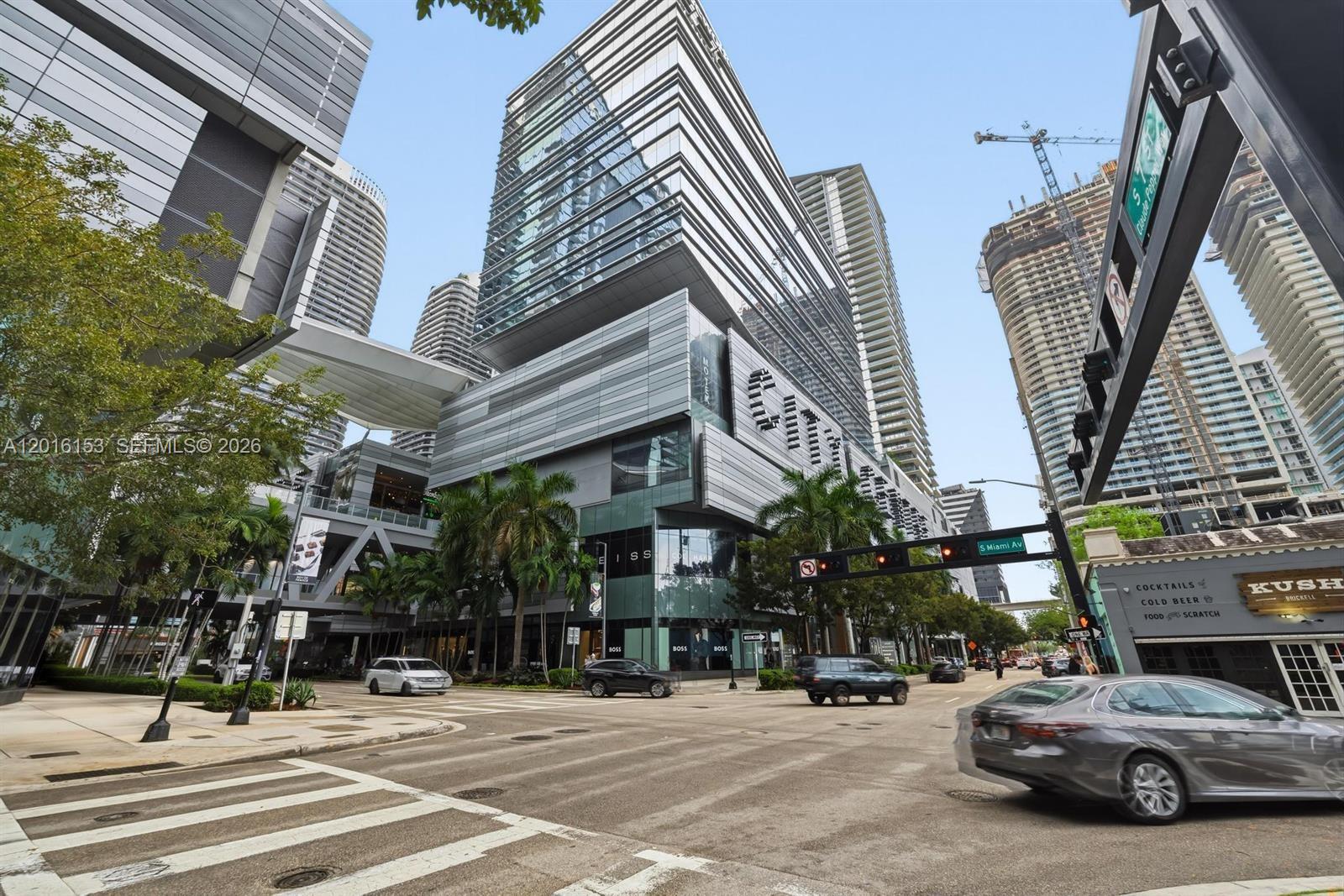 31 SE 6th St #1904, Miami FL 33131