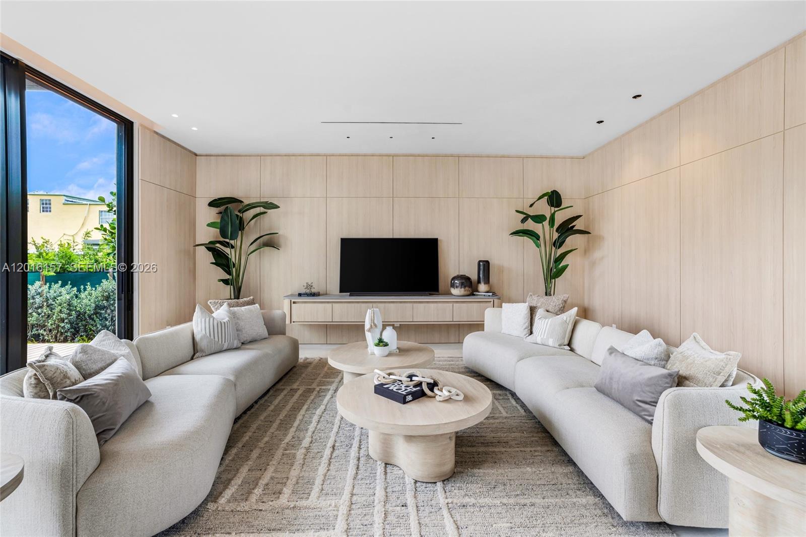 4550 N Jefferson Ave, Miami Beach FL 33140