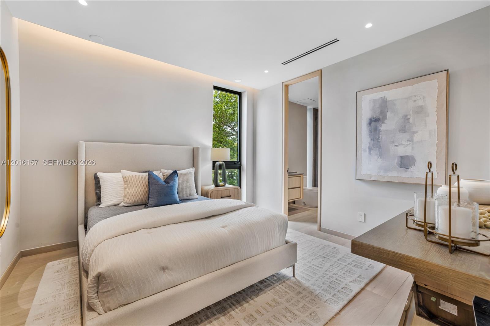 4550 N Jefferson Ave, Miami Beach FL 33140