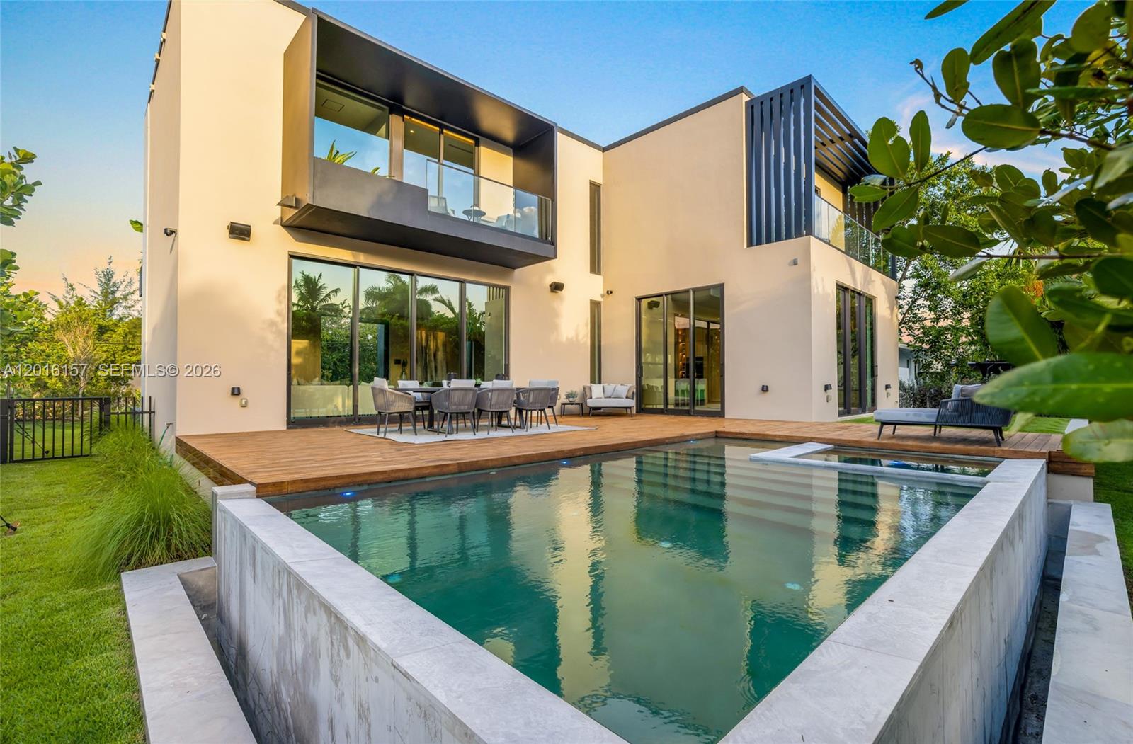 4550 N Jefferson Ave, Miami Beach FL 33140