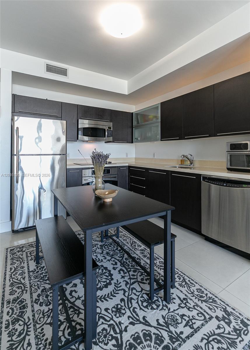 90 SW 3rd St #1611, Miami FL 33130