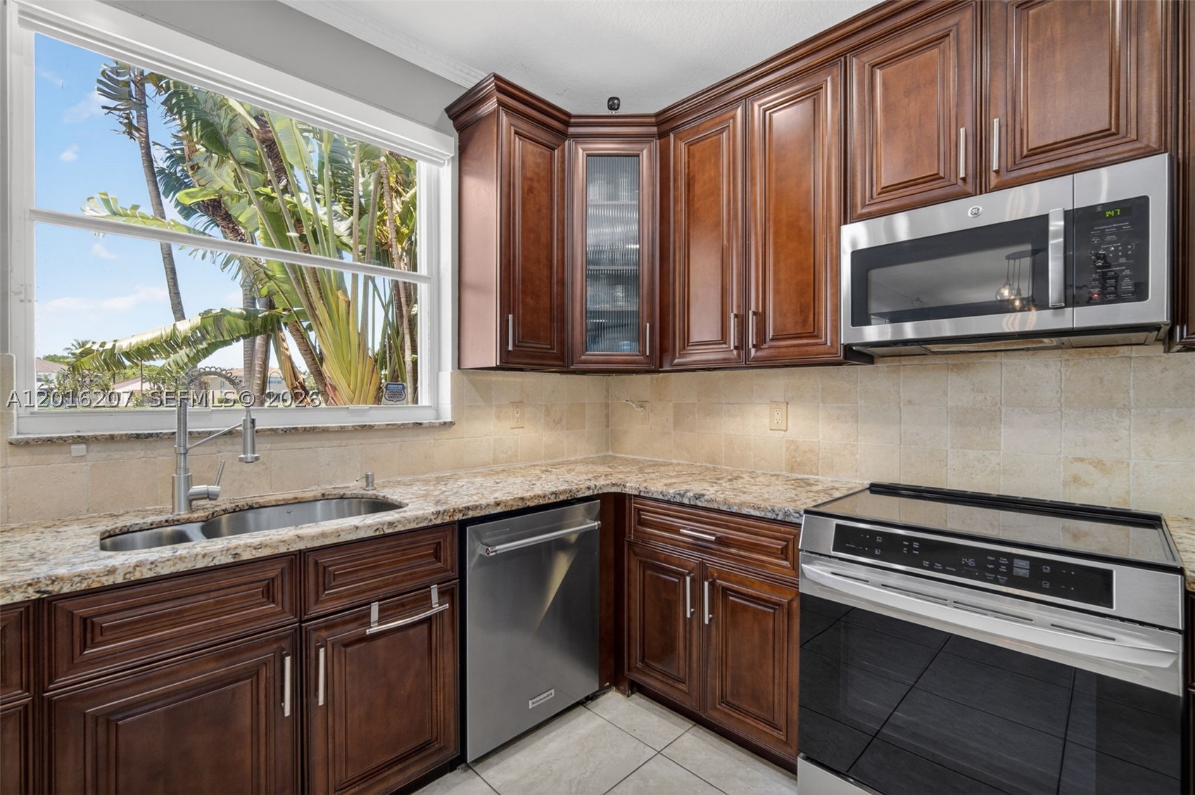 16735 NW 11th Street, Pembroke Pines FL 33028