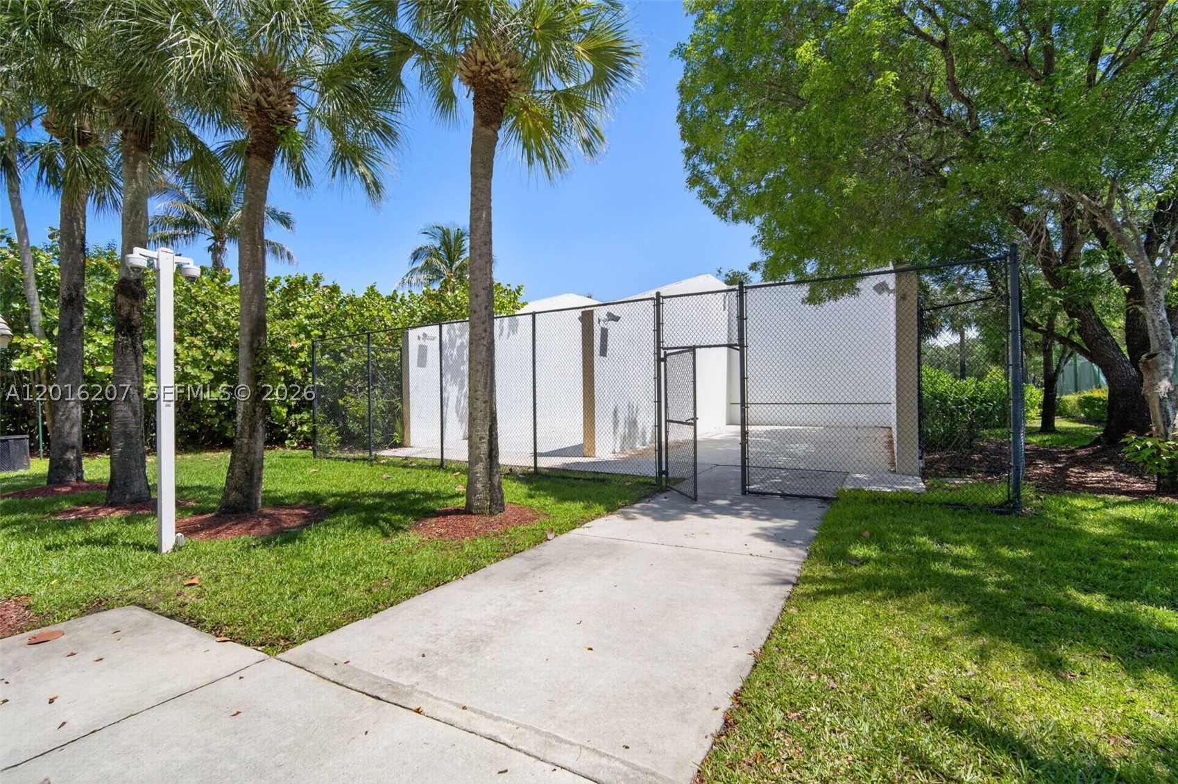 16735 NW 11th Street, Pembroke Pines FL 33028