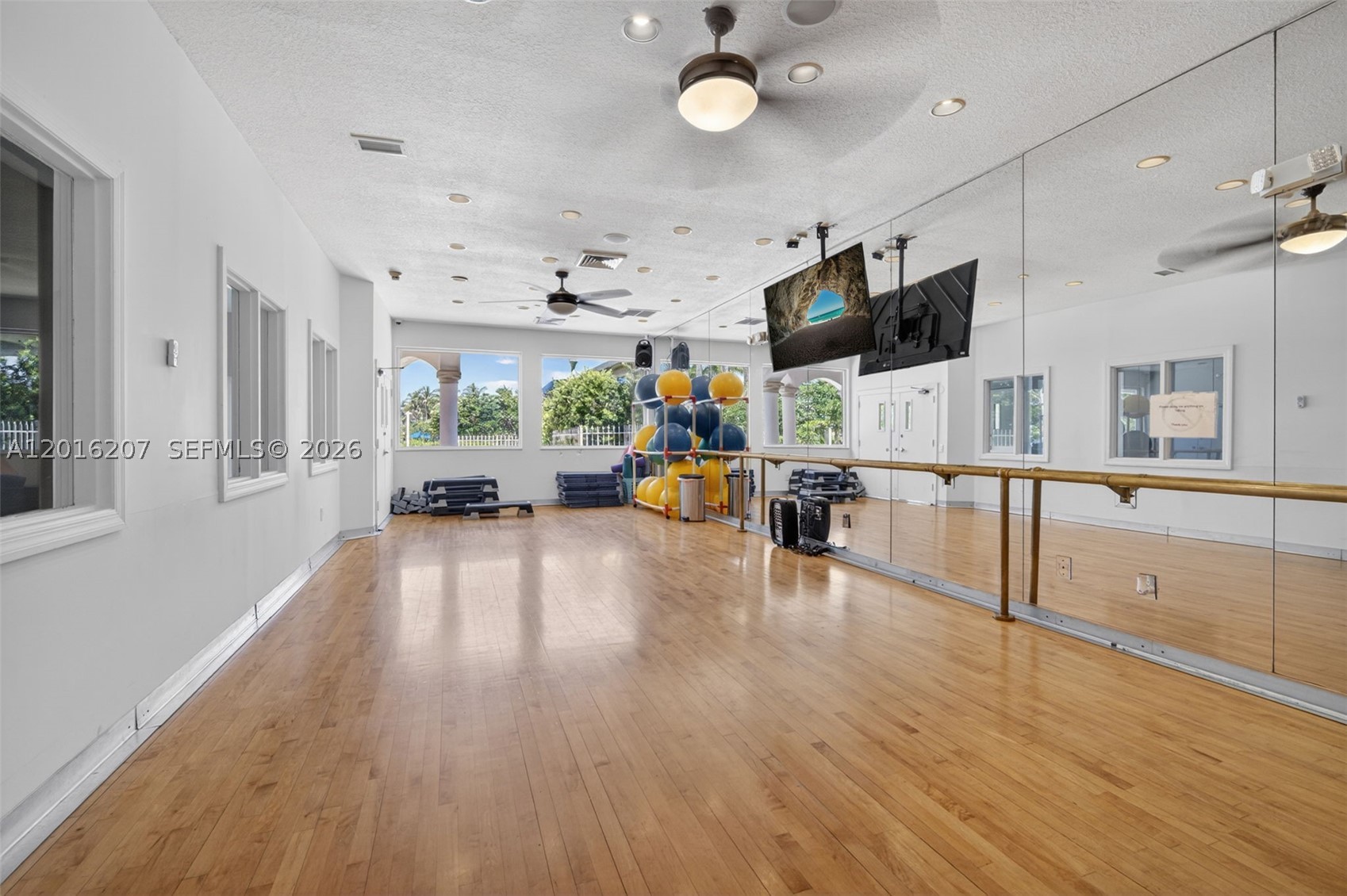 16735 NW 11th Street, Pembroke Pines FL 33028