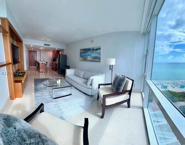 6801 Collins Ave #718 (deed 707), Miami Beach FL 33141