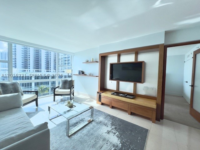 6801 Collins Ave #718 (deed 707), Miami Beach FL 33141