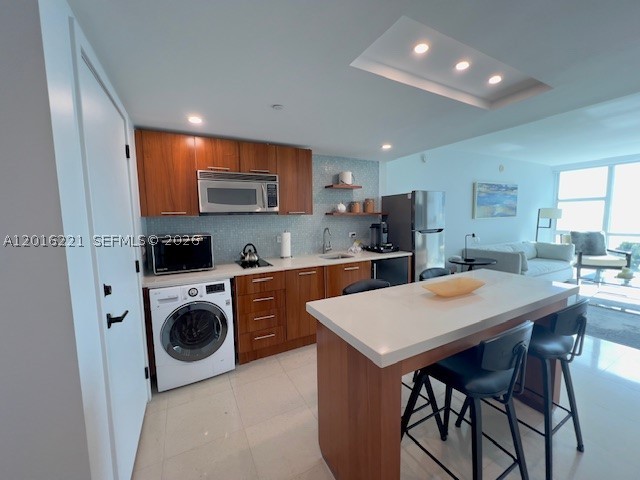 6801 Collins Ave #718 (deed 707), Miami Beach FL 33141