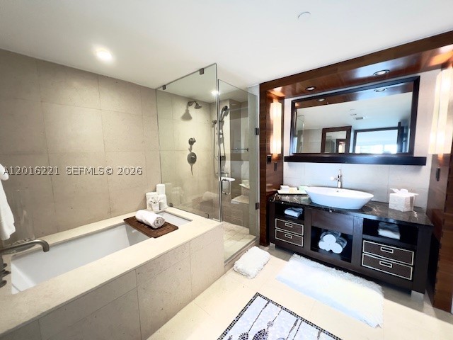 6801 Collins Ave #718 (deed 707), Miami Beach FL 33141