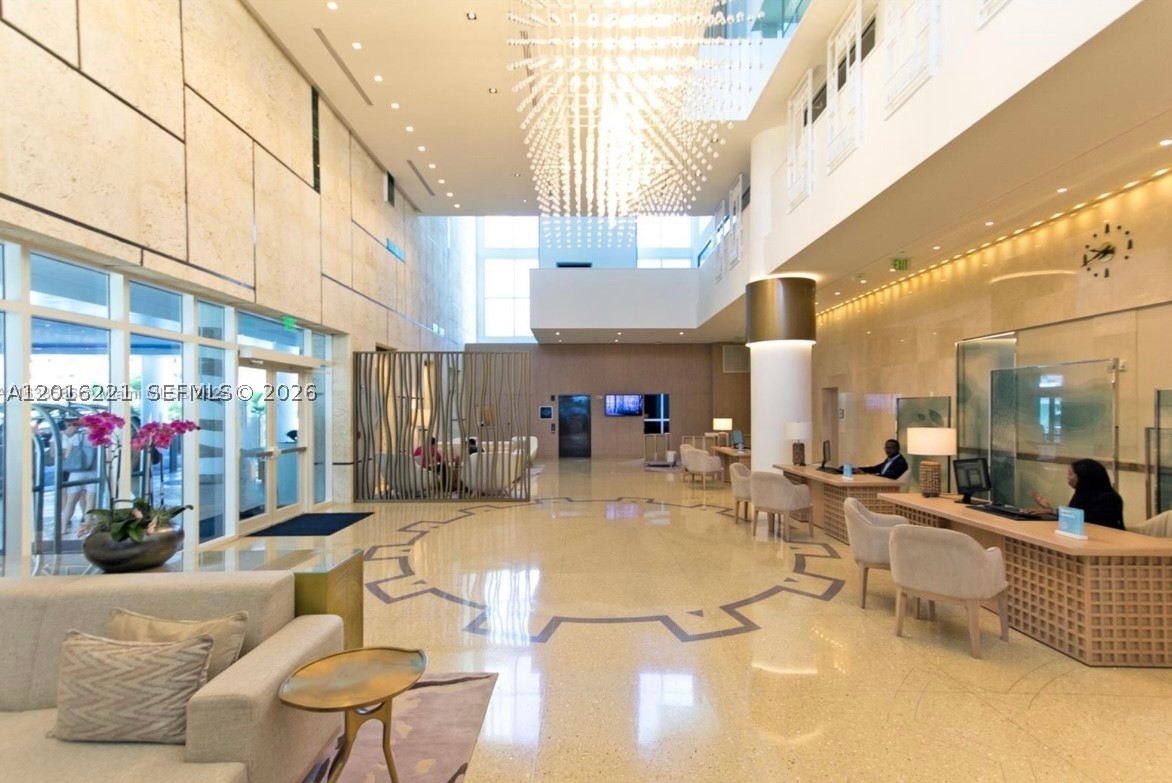 6801 Collins Ave #718 (deed 707), Miami Beach FL 33141