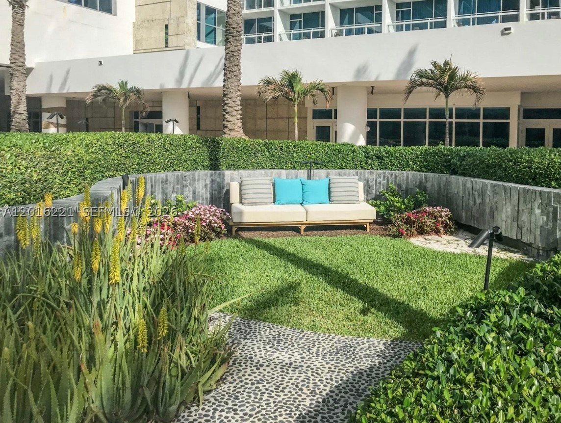 6801 Collins Ave #718 (deed 707), Miami Beach FL 33141