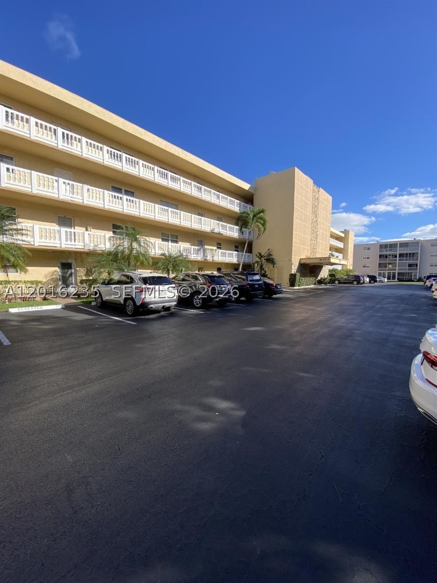 1025 SE 3rd Ave #102, Dania Beach FL 33004