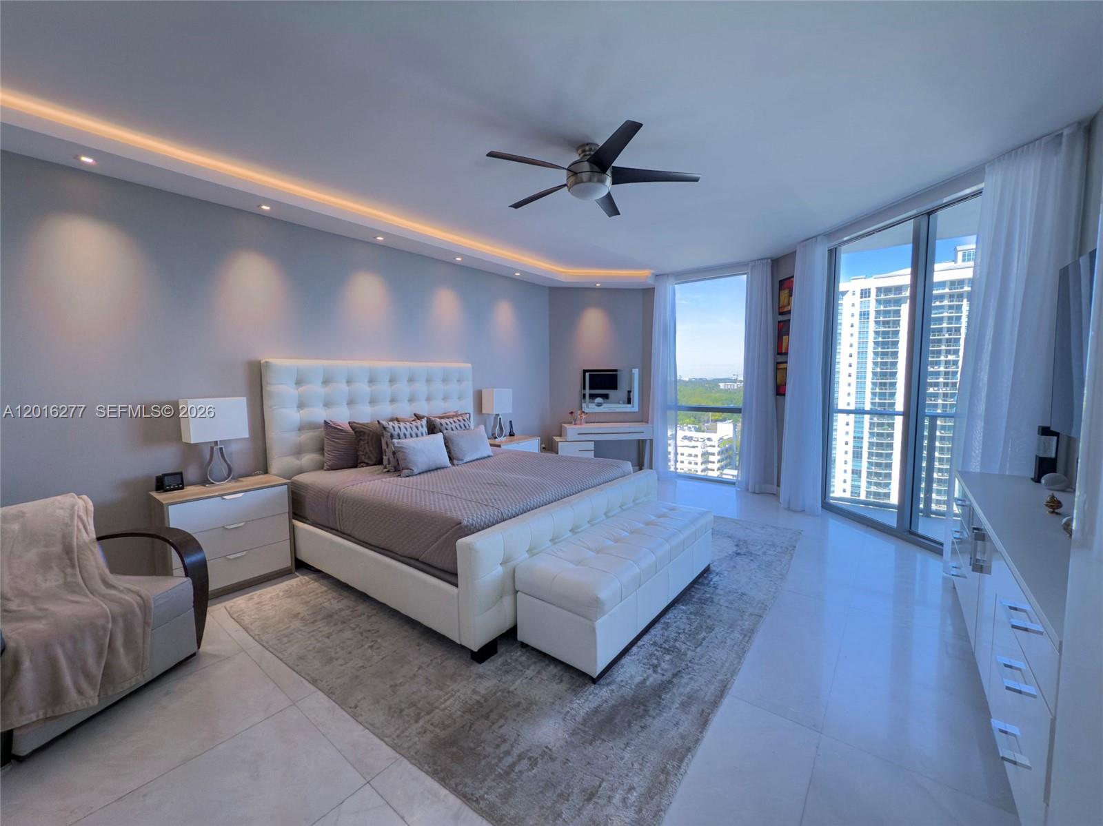 17111 Biscayne Blvd #1705, North Miami Beach FL 33160