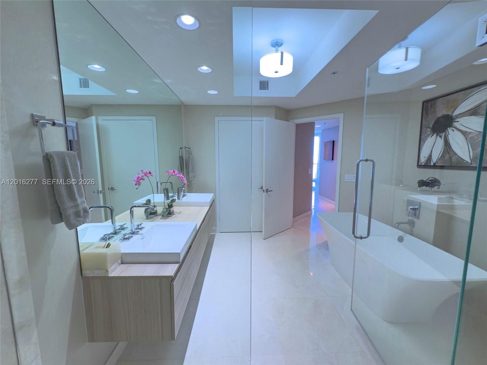 17111 Biscayne Blvd #1705, North Miami Beach FL 33160